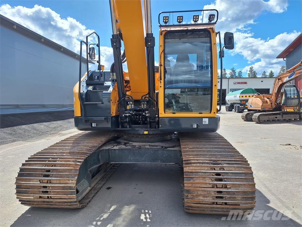 Hyundai HX235LCR PYÖRITTÄJÄLLÄ حفارات زحافة