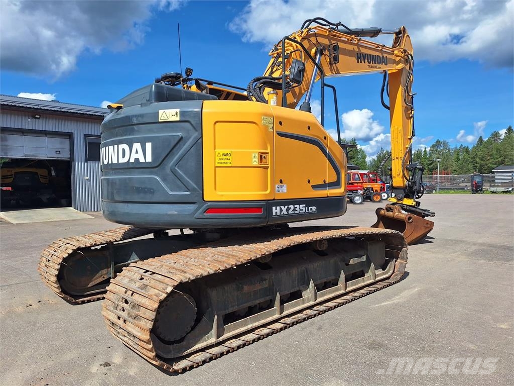 Hyundai HX235LCR PYÖRITTÄJÄLLÄ حفارات زحافة