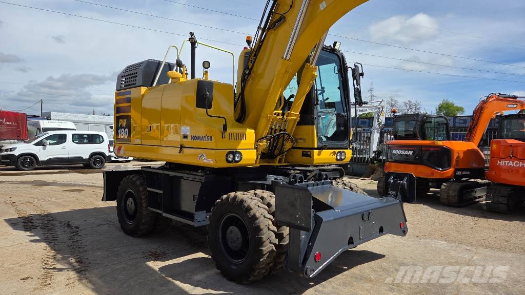 Komatsu PW 180-11 Hjulgrävare