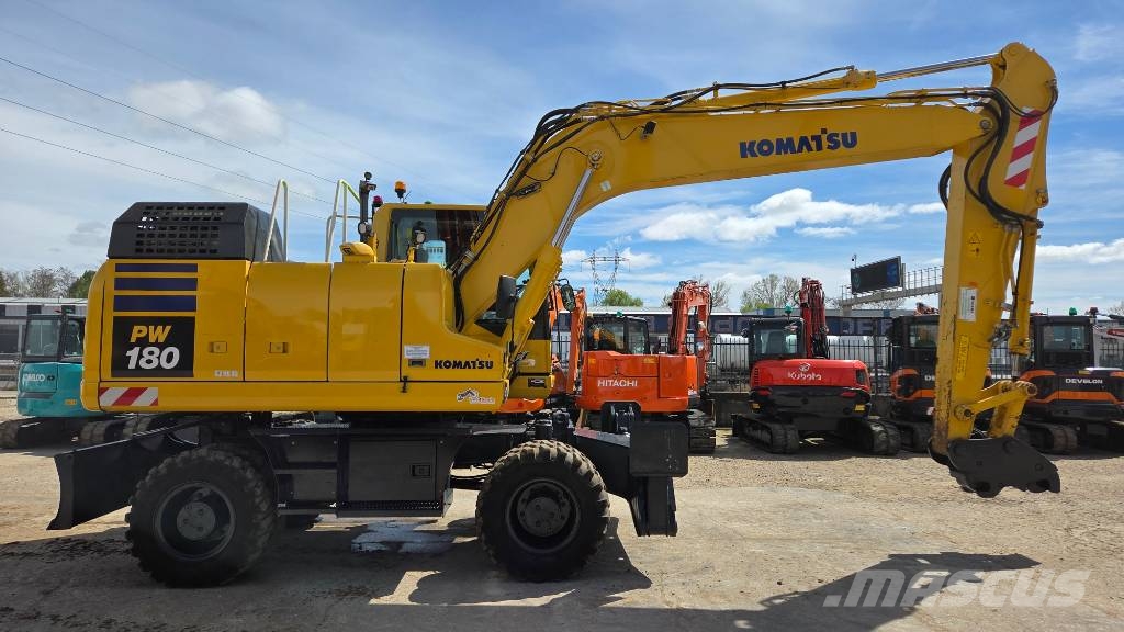 Komatsu PW 180-11 Hjulgrävare