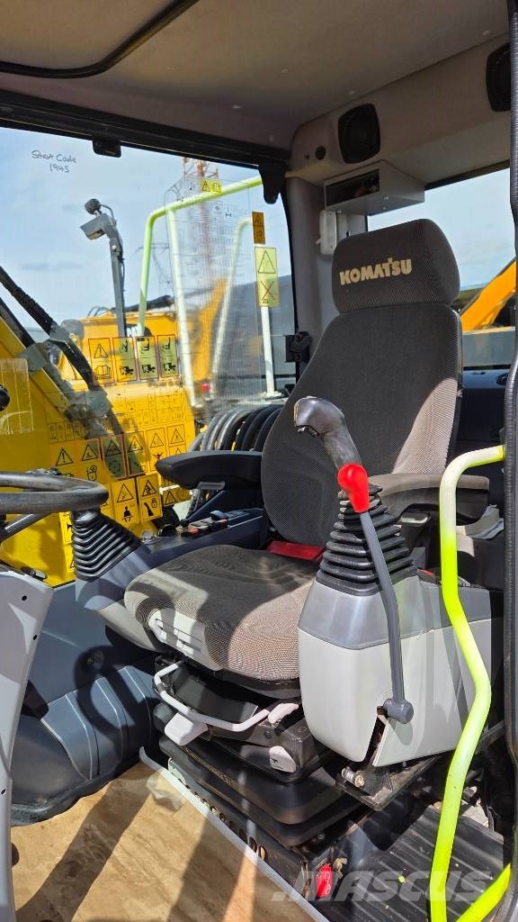 Komatsu PW 180-11 Hjulgrävare