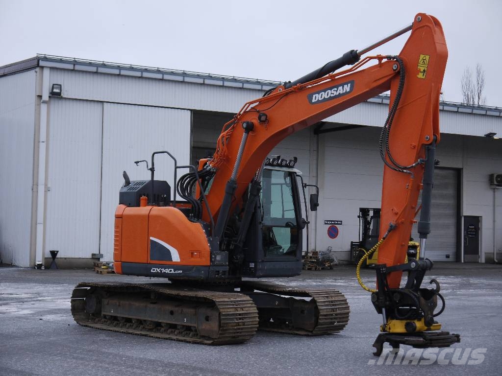 Doosan DX 140 LCR-5 Excavadoras sobre orugas