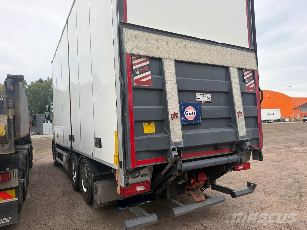 Scania R 450 厢式货车
