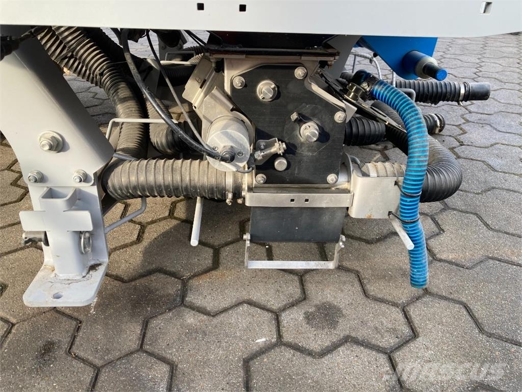 Lemken Azurit 10K inkl. Solitair 23 Fronttank 农业机械-其他