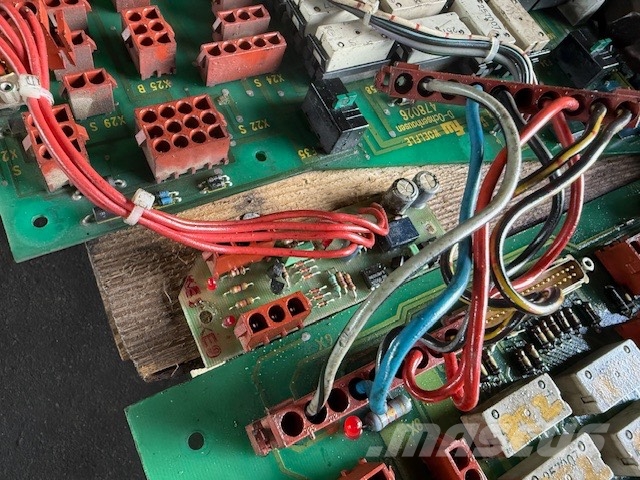 Liebherr A 902 USED PARTS CAB Cabine en interieur