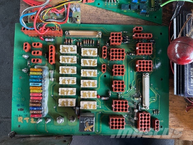 Liebherr A 902 USED PARTS CAB Cabine en interieur