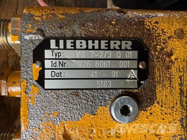 Liebherr A 902 USED PARTS CAB Cabine en interieur
