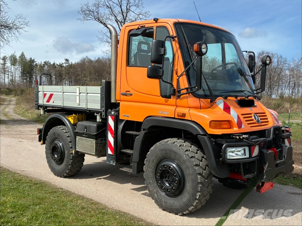 Mercedes-Benz Unimog ユーティリティーツールキャリア