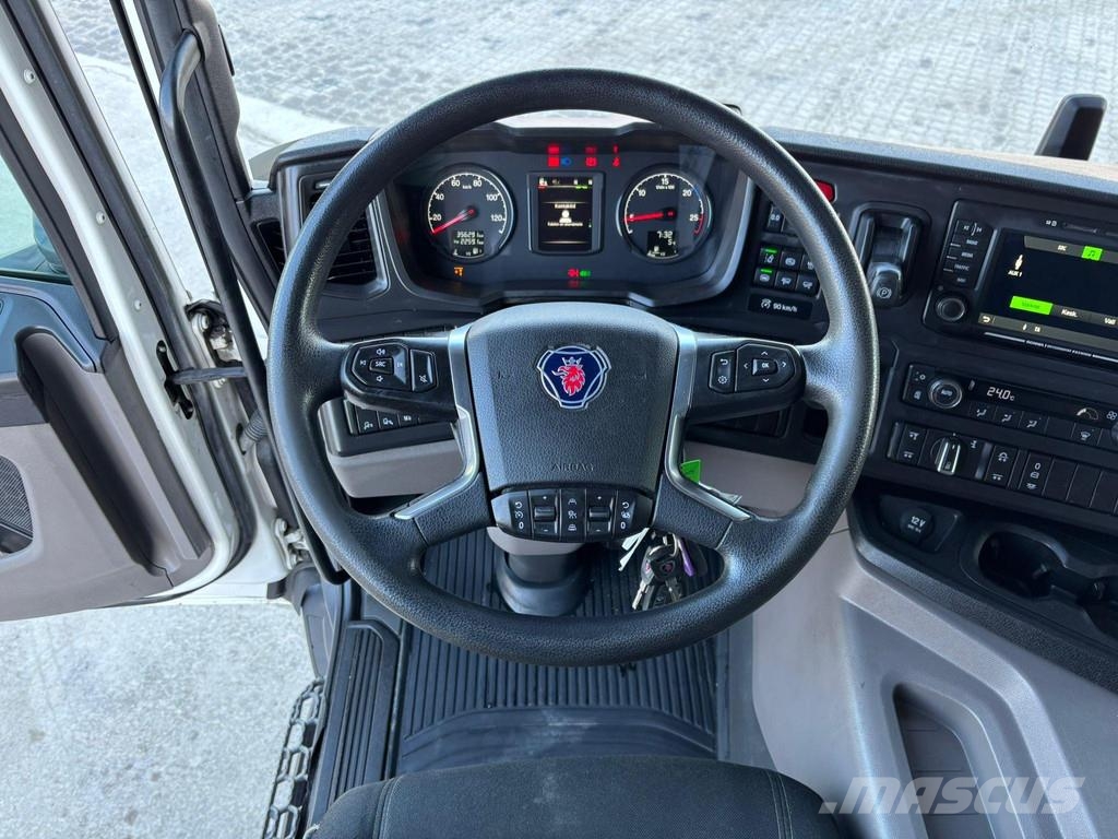 Scania P 500 6x2*4 9 TON FRONT AXLE / RETARDER Smagās mašīnas ar konteineriem