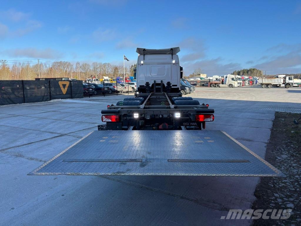 Scania P 500 6x2*4 9 TON FRONT AXLE / RETARDER Smagās mašīnas ar konteineriem