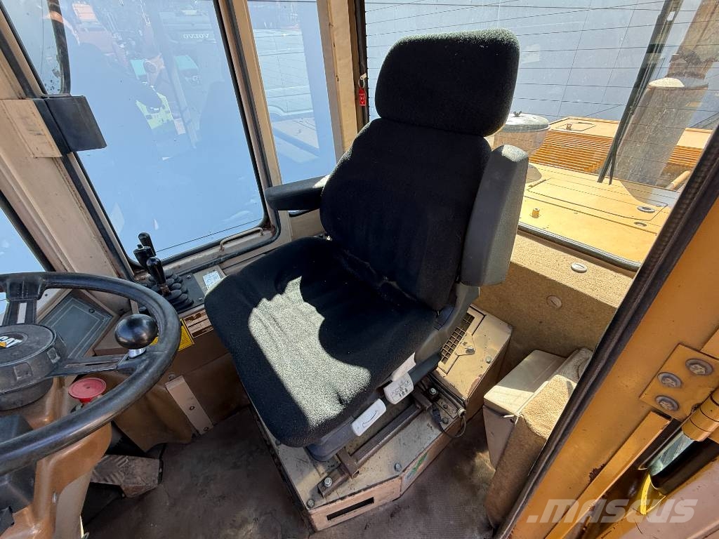 CAT 936F - Automatic Greasing / Airco Kolesni nakladalci