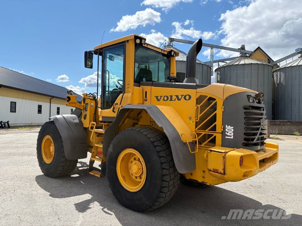 Volvo L60F lastmaskin, endast 7000 tim, 4 spak 輪胎式裝載機