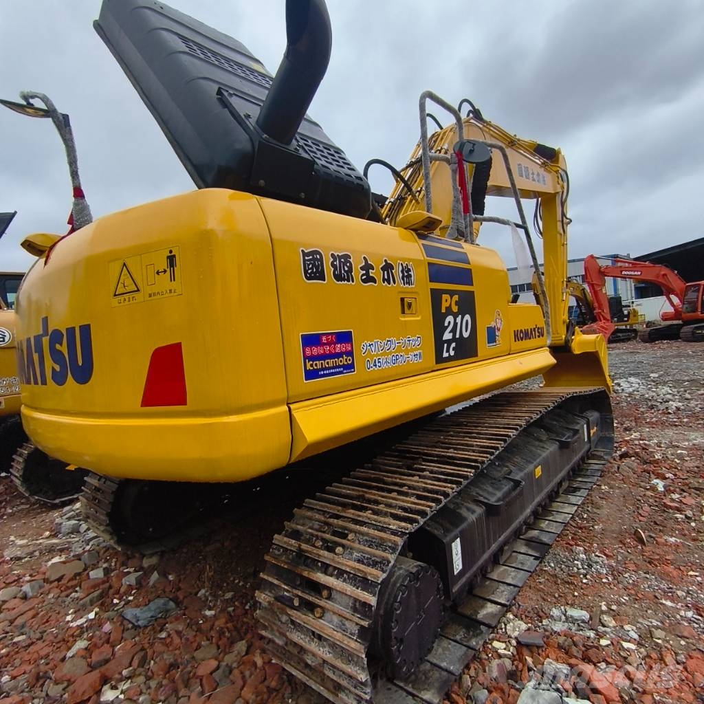 Komatsu PC 210 LC Bagri goseničarji