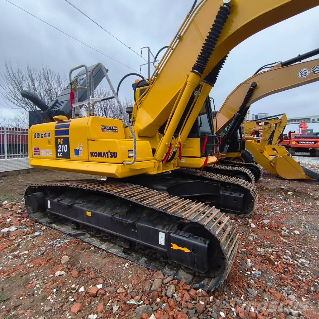 Komatsu PC 210 LC Bagri goseničarji