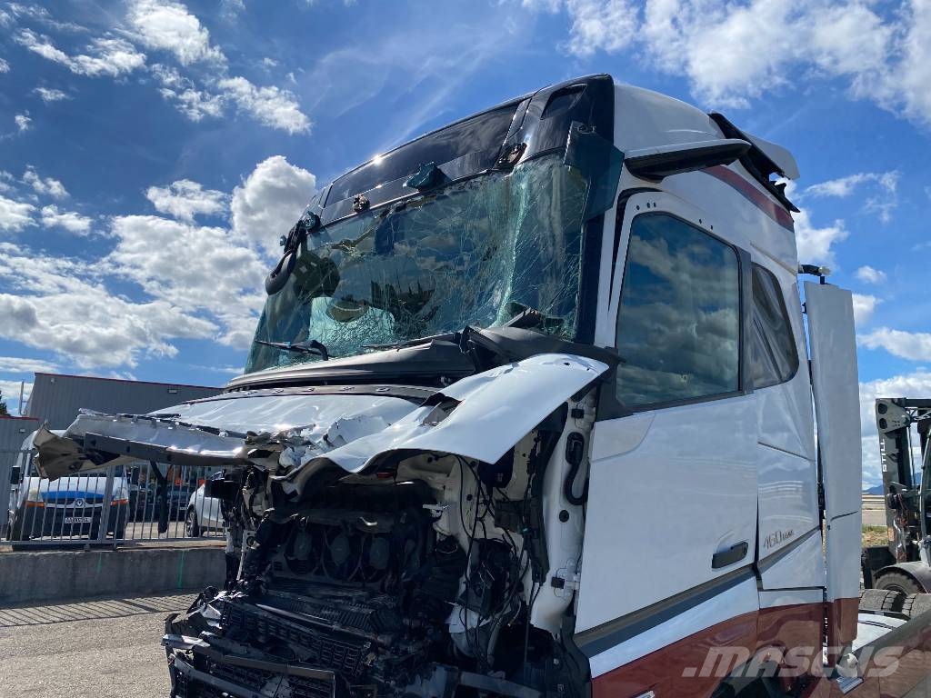 Volvo FH 460 I-Save Aero 1er Main endommagé Tegljači