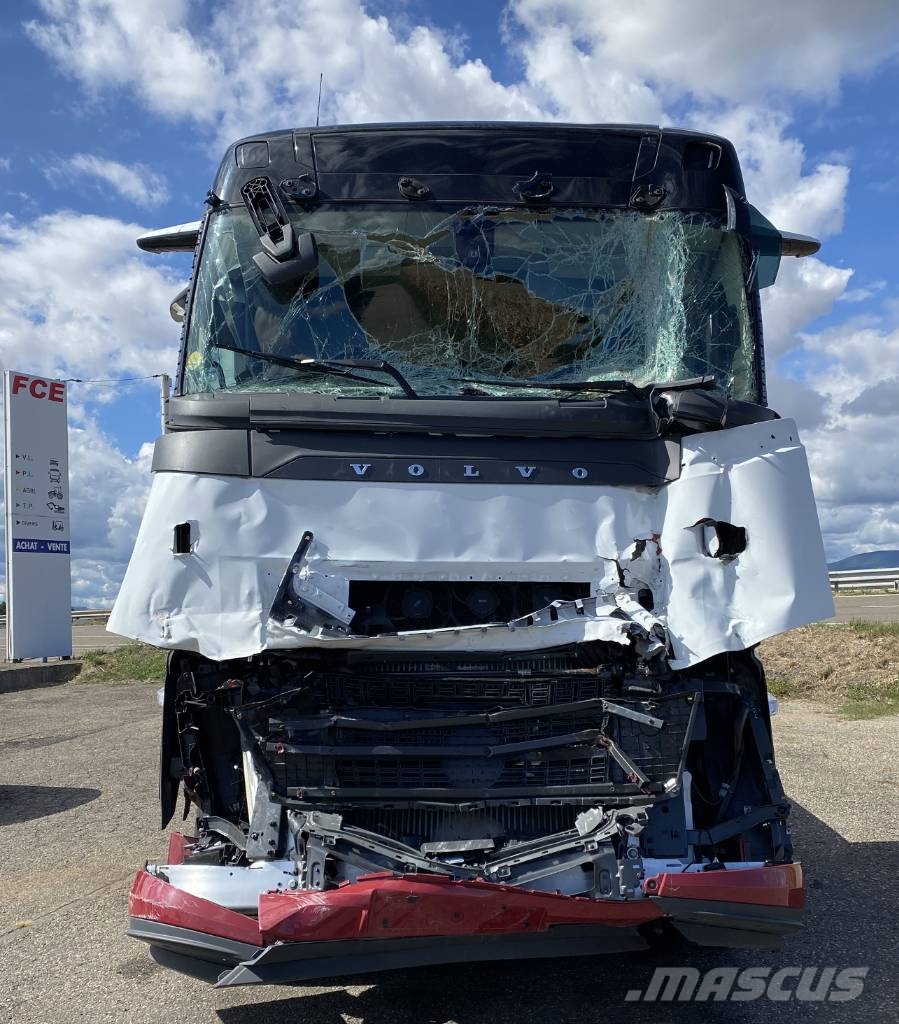 Volvo FH 460 I-Save Aero 1er Main endommagé Tegljači