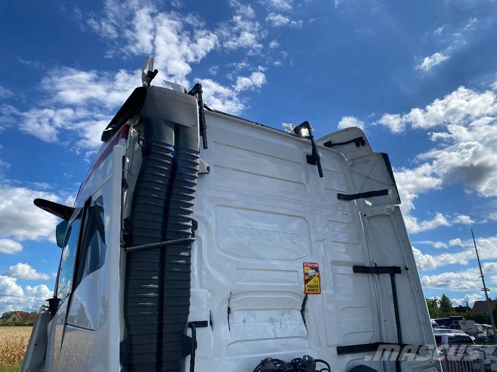 Volvo FH 460 I-Save Aero 1er Main endommagé Tegljači