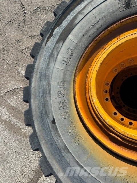 Volvo A 40 G USED WHEEL COMPLET 6 PCS 29.5-25 Rehvid, rattad ja veljed