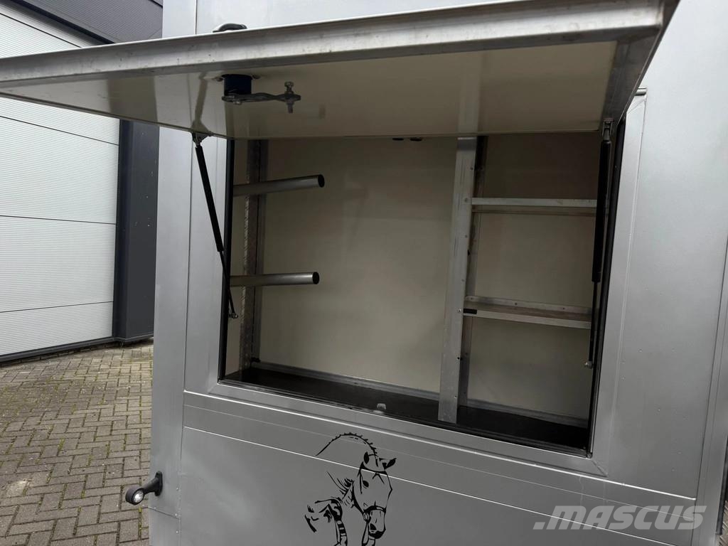 MAN | Horse Truck | Year: 2011 | KM: 312.257 | 5 Horse Tiertransporter
