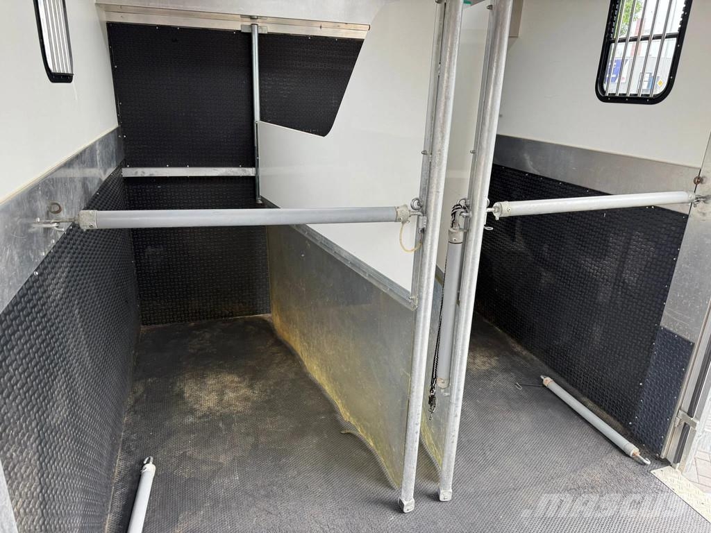 MAN | Horse Truck | Year: 2011 | KM: 312.257 | 5 Horse Tiertransporter