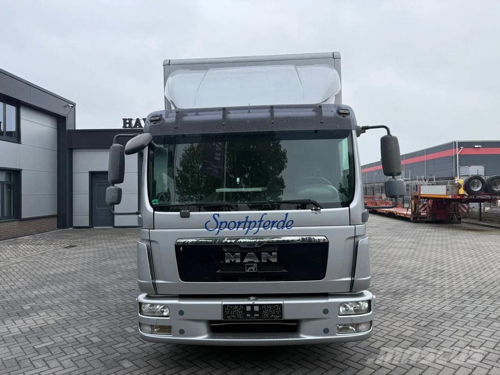 MAN | Horse Truck | Year: 2011 | KM: 312.257 | 5 Horse Tiertransporter