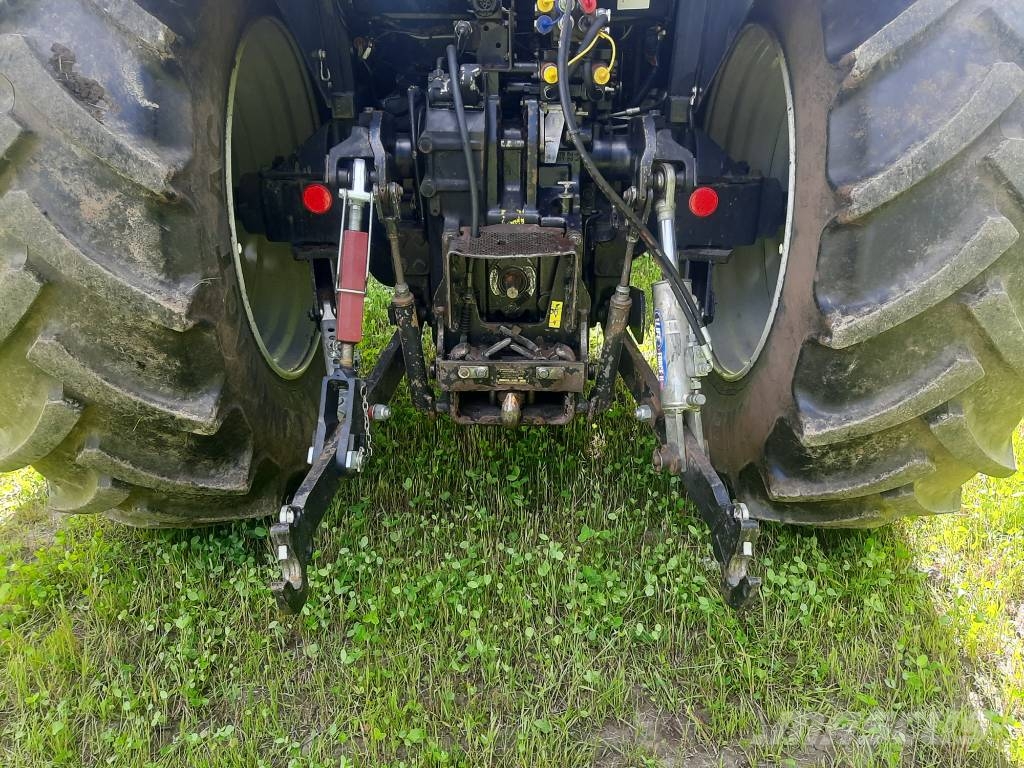 Case IH 5130 الجرارات