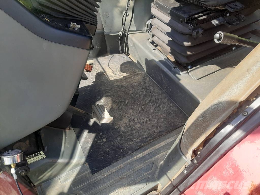 Case IH 5130 الجرارات