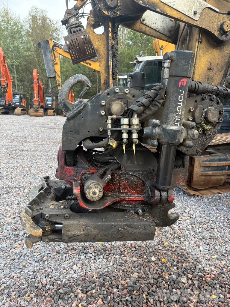 CAT M 317 حفارات بعجل