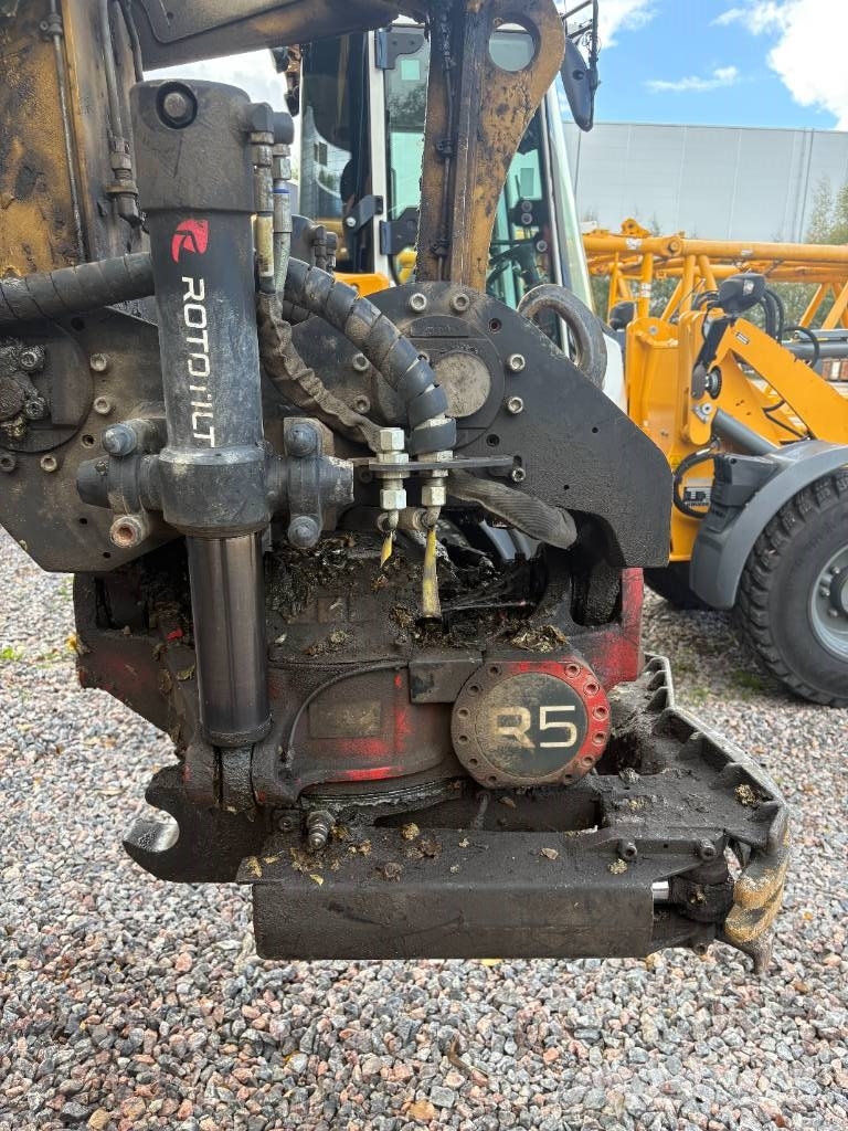 CAT M 317 حفارات بعجل