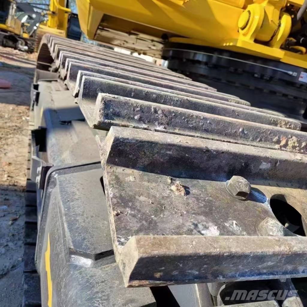 Komatsu PC 450 Crawler excavators