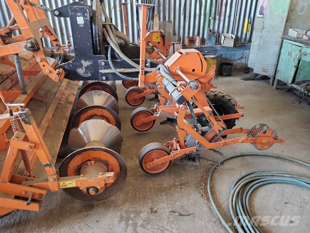 Stanhay Singulaire 785 4 Row Vacuum Planter + Struik RF 31 Enkornssåmaskiner