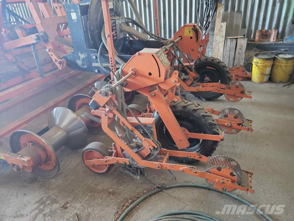Stanhay Singulaire 785 4 Row Vacuum Planter + Struik RF 31 Enkornssåmaskiner