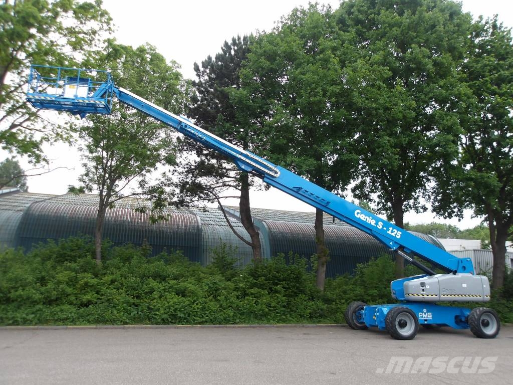 Genie S125 Plataformas con brazo de elevación telescópico