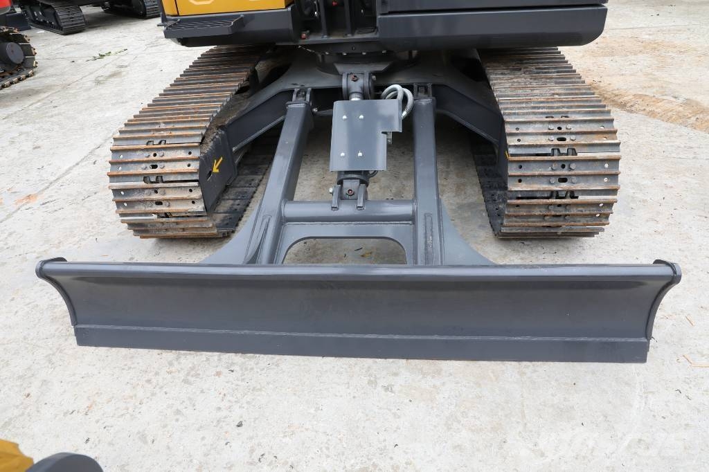 XCMG XE 75 GA Bagri goseničarji