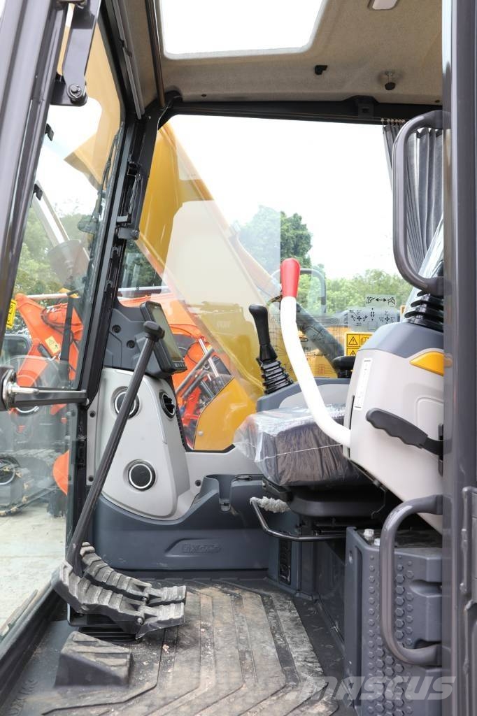 XCMG XE 75 GA Bagri goseničarji