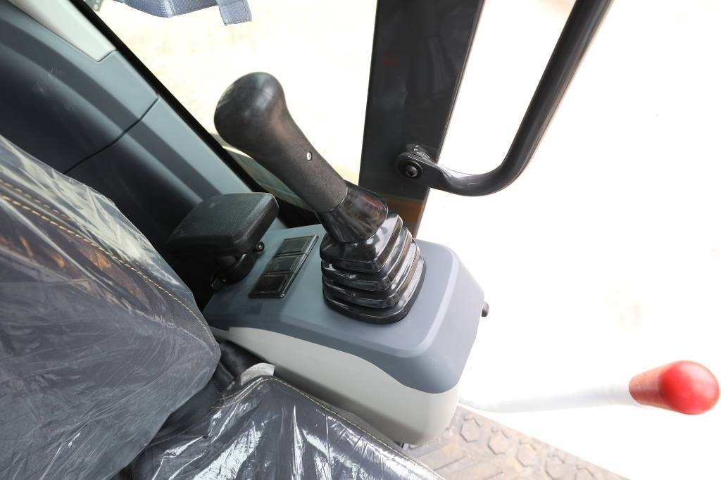 XCMG XE 75 GA Bagri goseničarji