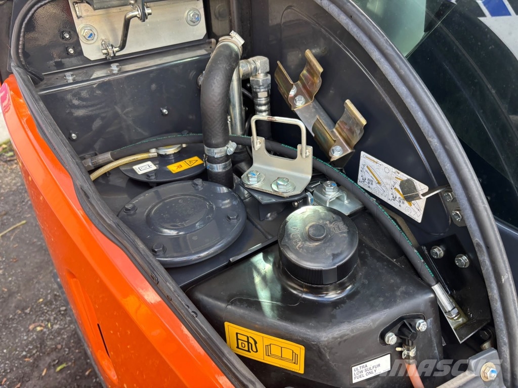 Hitachi ZX 33 U-6 Mini ekskavatori < 7 t