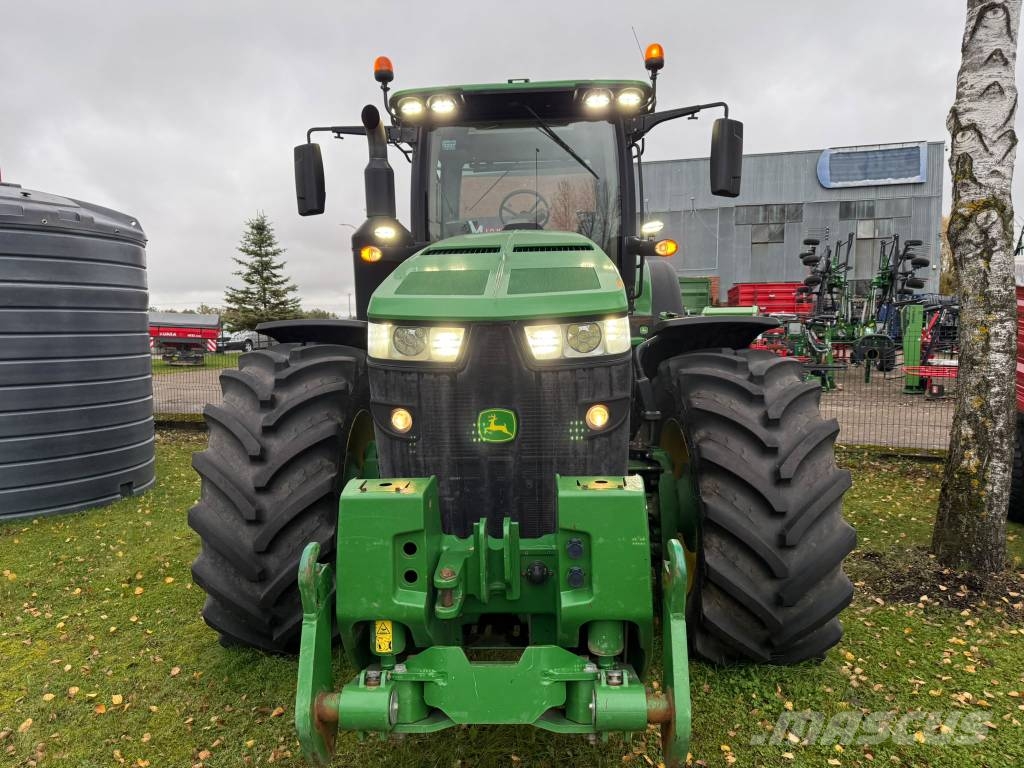 John Deere 8320 R Ciągniki rolnicze