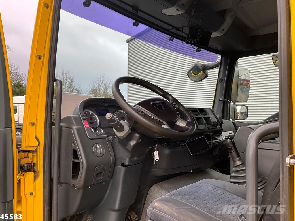 MAN TGA 26.360 Hiab 16 Tonmeter laadkraan Koukkulava kuorma-autot