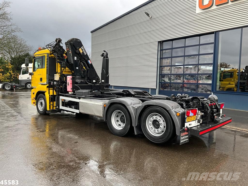 MAN TGA 26.360 Hiab 16 Tonmeter laadkraan Koukkulava kuorma-autot
