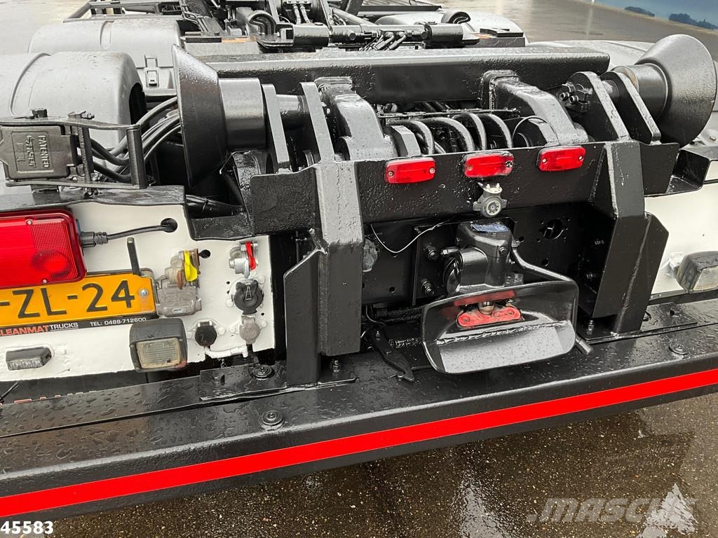 MAN TGA 26.360 Hiab 16 Tonmeter laadkraan Koukkulava kuorma-autot