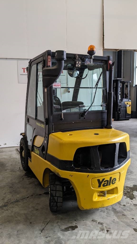 Yale GDP30VX (Myyty) Dizelski viljuškari