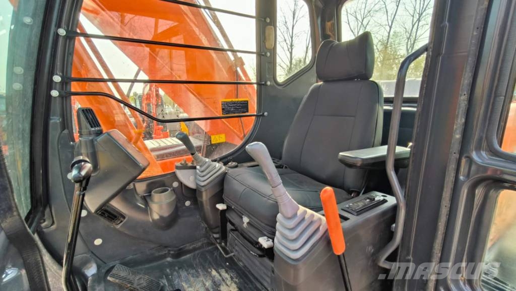Hitachi ZX 250 Bagri goseničarji