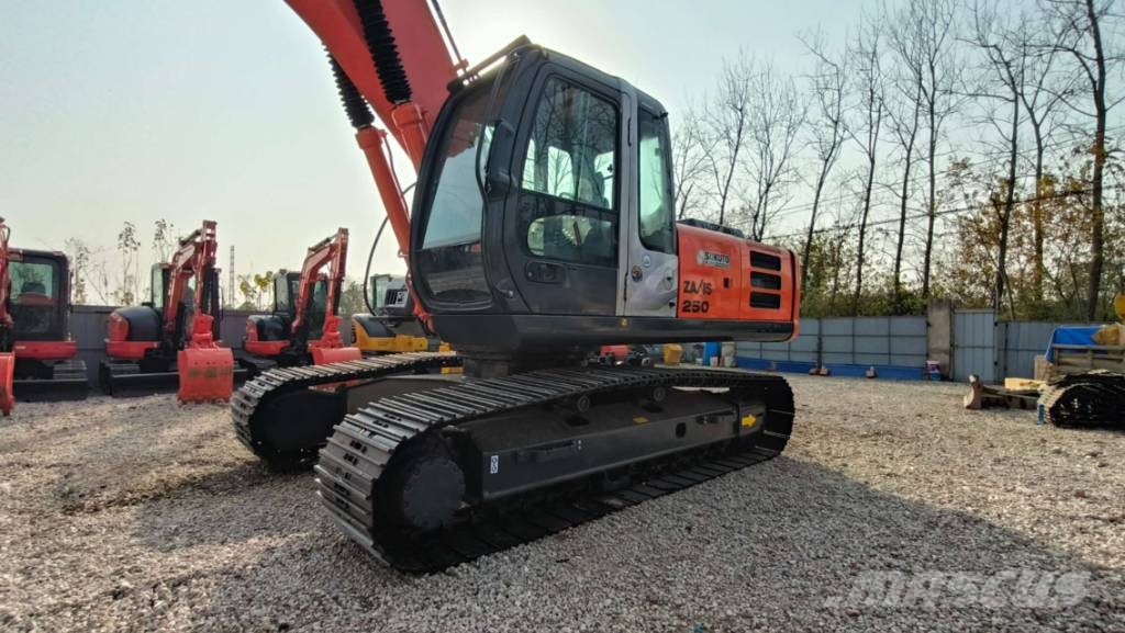 Hitachi ZX 250 Bagri goseničarji