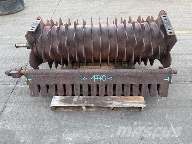 Doppstadt ak 530 feed and pressure roller Medienos smulkintuvai