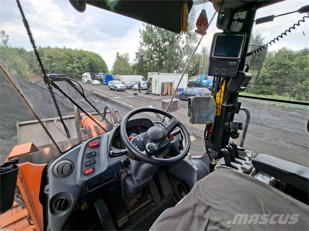 Hitachi ZW 310-6 4X4 Otras furgonetas