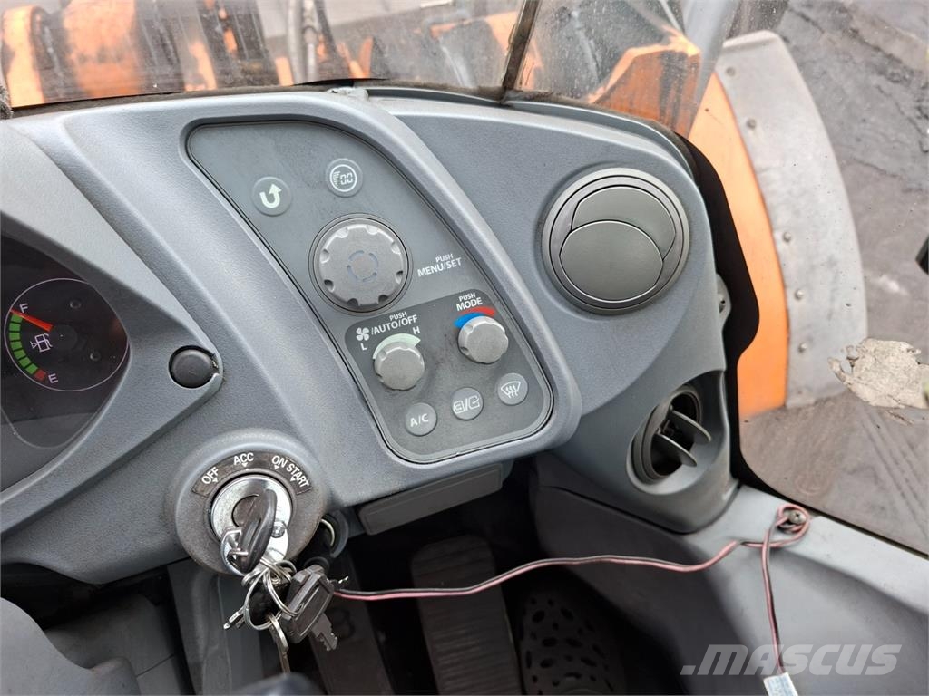 Hitachi ZW 310-6 4X4 Otras furgonetas