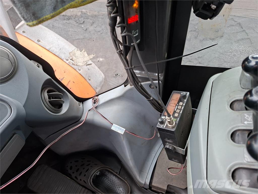 Hitachi ZW 310-6 4X4 Otras furgonetas