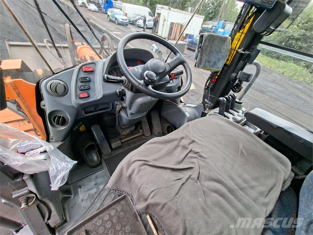 Hitachi ZW 310-6 4X4 Otras furgonetas