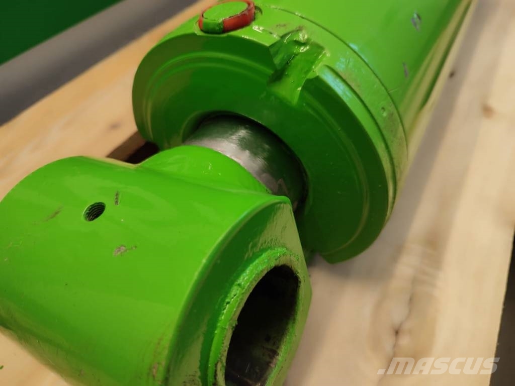Merlo P... bucket leveling hydraulic cylinder MERLO P... Hydraulik